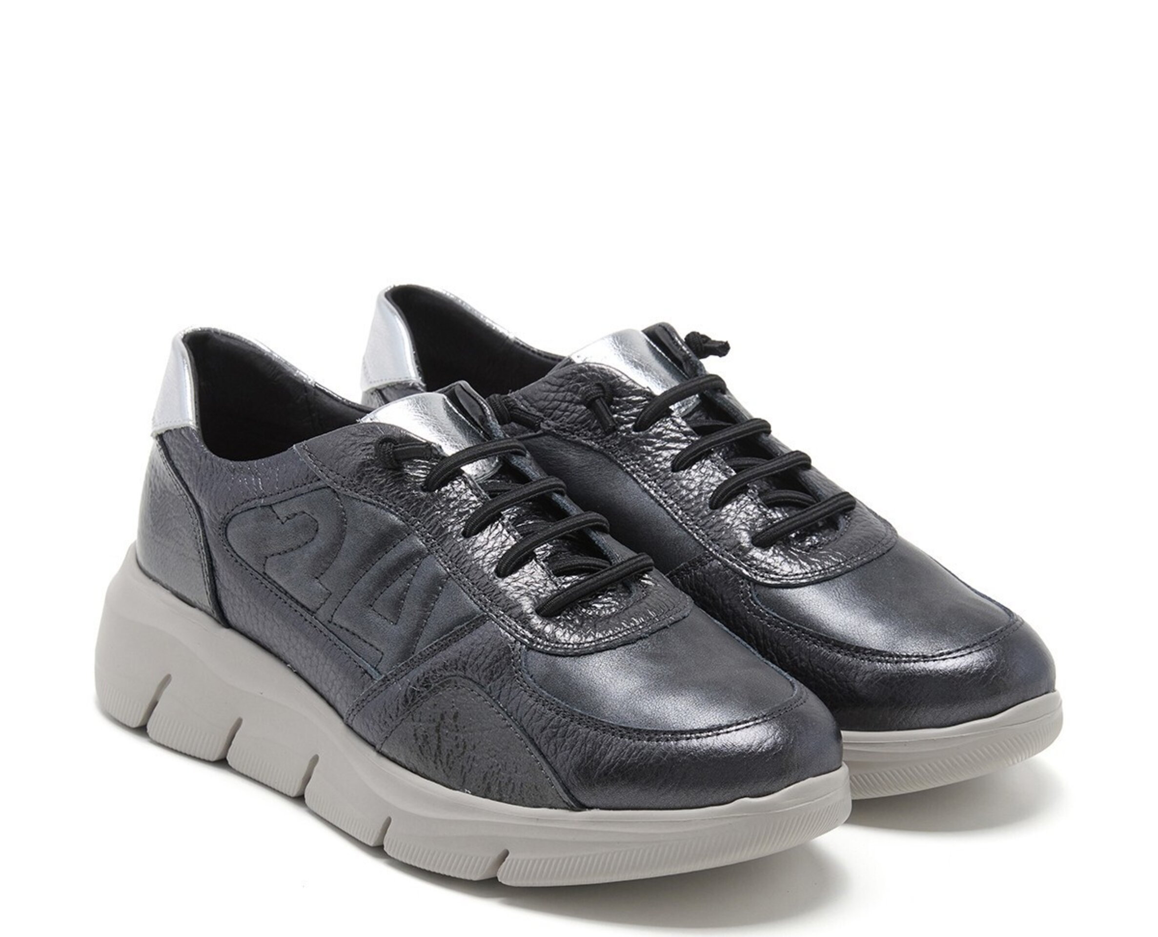 Deportiva 24 HORAS piel metalizada gris 26617 - 4