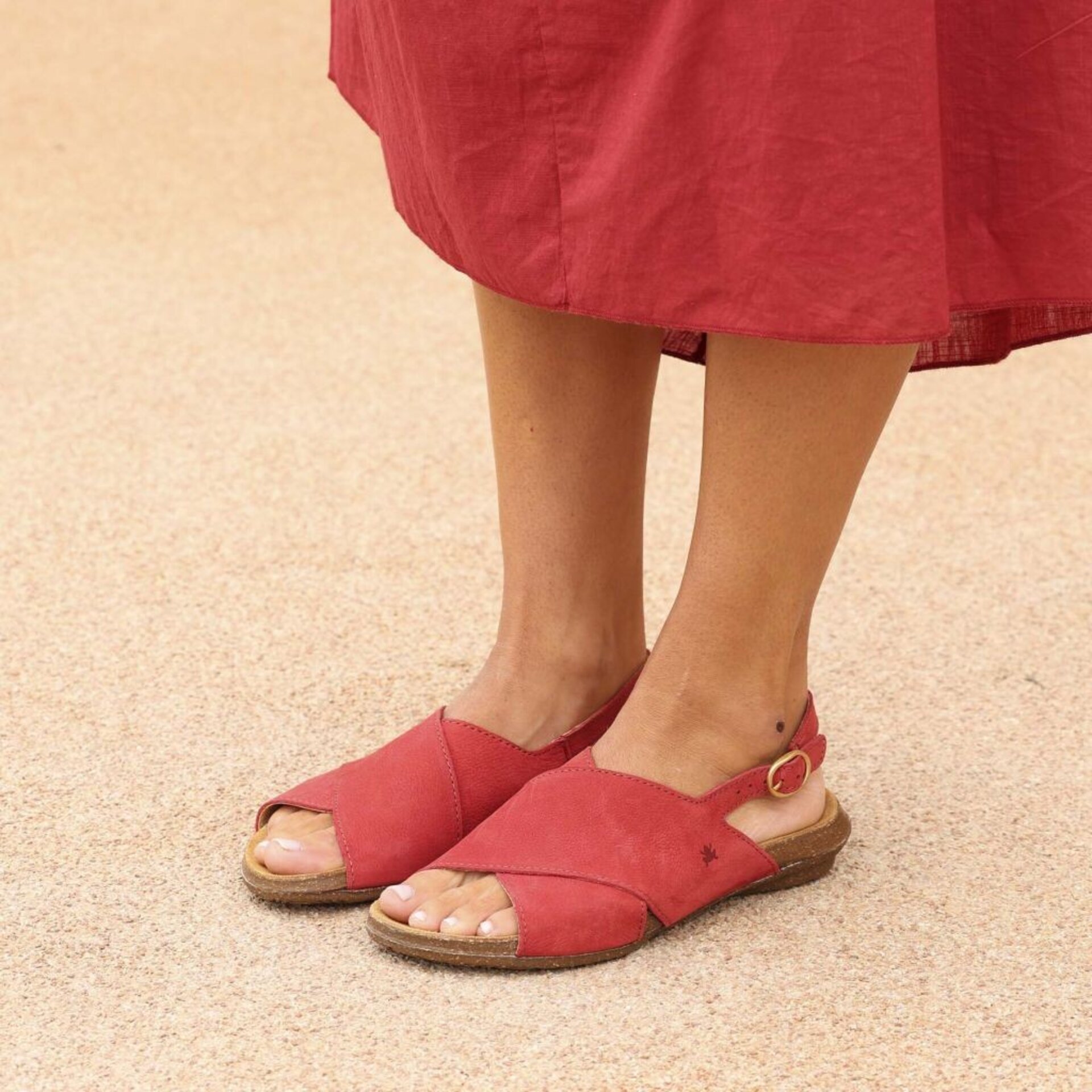 Sandalia El Naturalista nobuck Wakataua tibet N5558 - 1